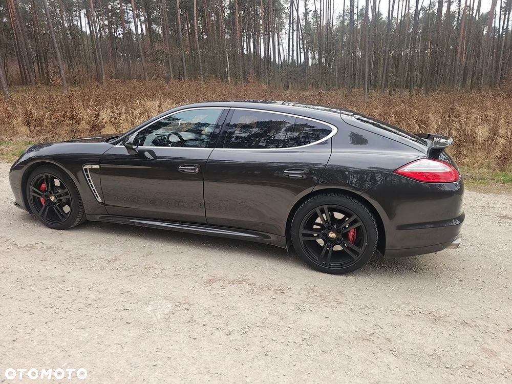 Porsche Panamera Turbo S - 16