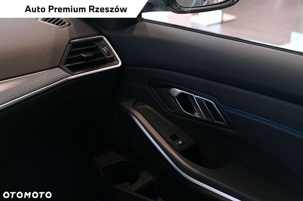BMW Seria 3 318d mHEV M Sport - 16