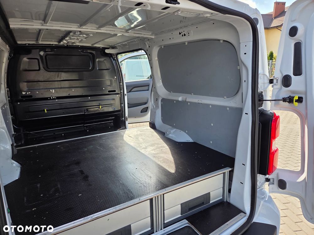 Opel Vivaro - 22