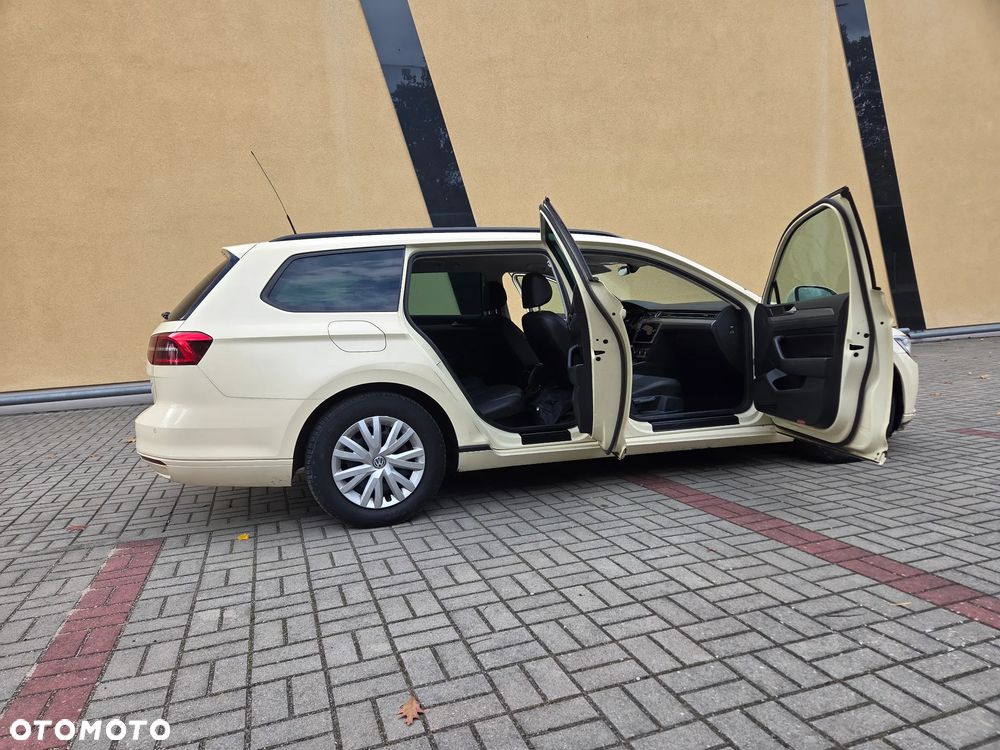 Volkswagen Passat - 20