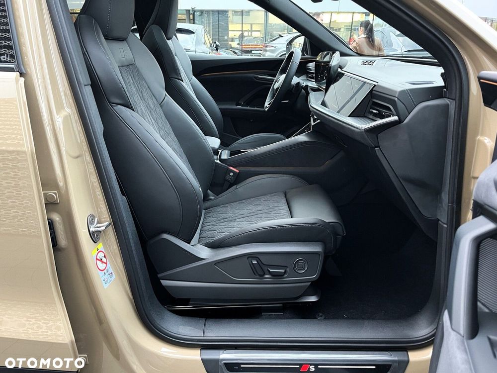 Audi Q5 Sportback - 25