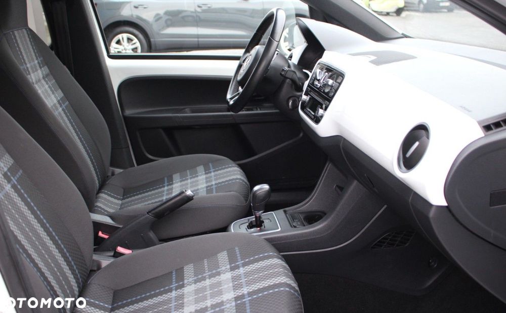 Volkswagen up! - 16