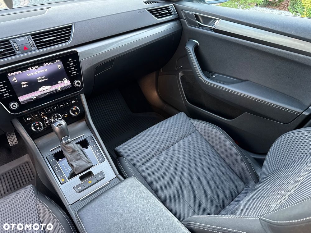 Skoda Superb 2.0 TDI SCR 4x4 Style DSG - 39
