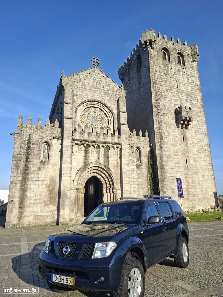 Nissan Pathfinder - 1