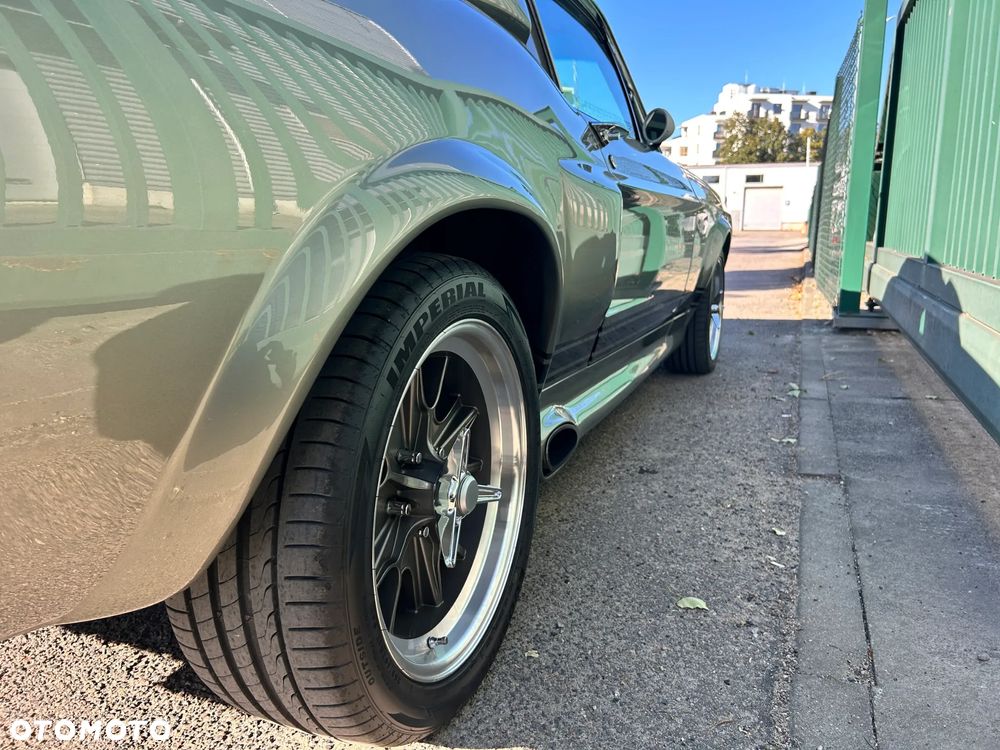 Ford Mustang - 23