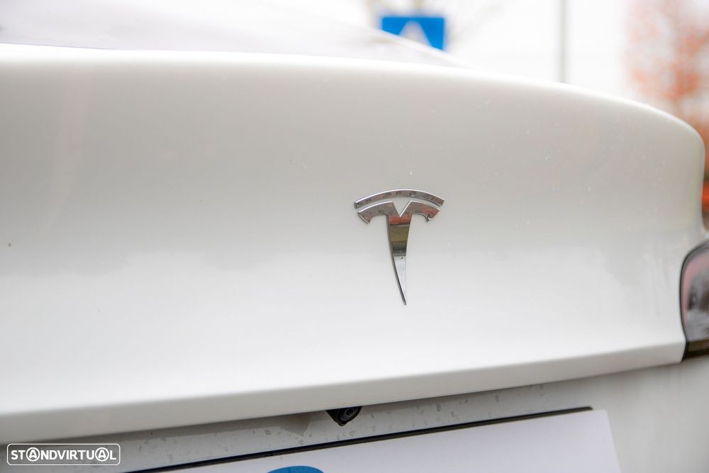 Tesla Model Y RWD - 24