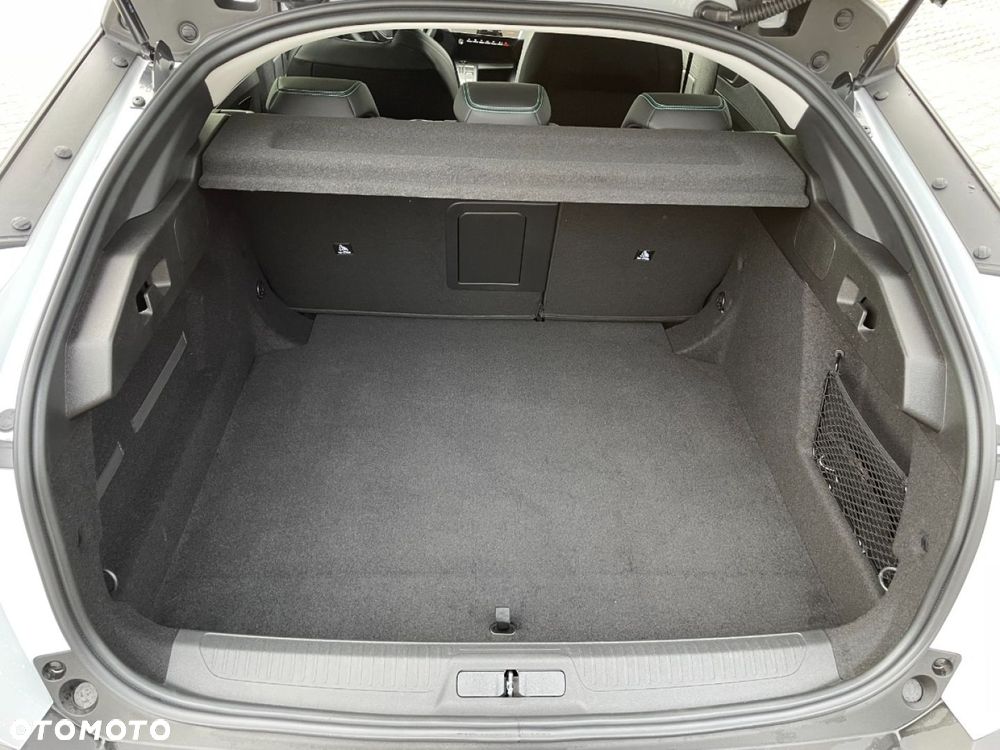 Peugeot 408 - 16