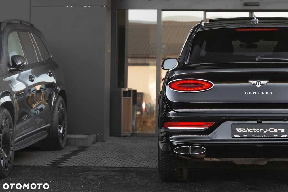Bentley Bentayga EWB Azure - 17