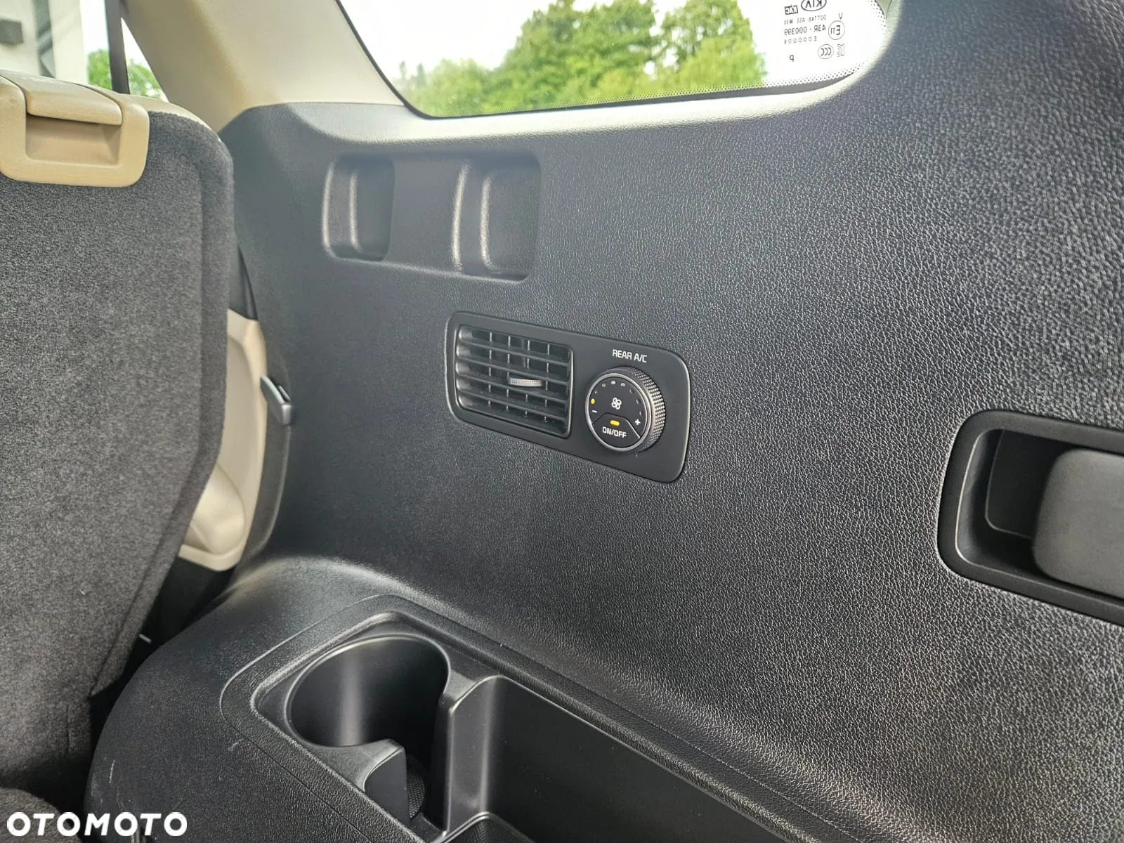 Kia Sorento 2.0 CRDI Business Line Plus - 23