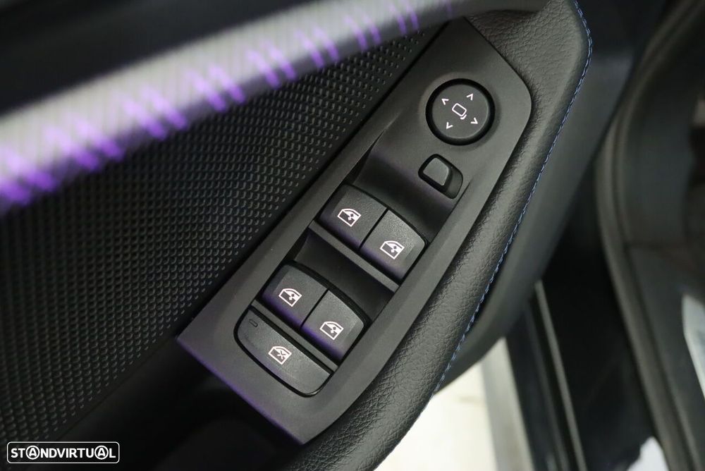 BMW 116 d Pack Desportivo M Auto - 16