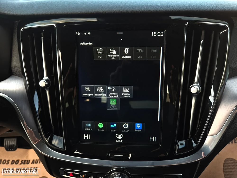 Volvo V60 2.0 D3 Momentum Plus - 27