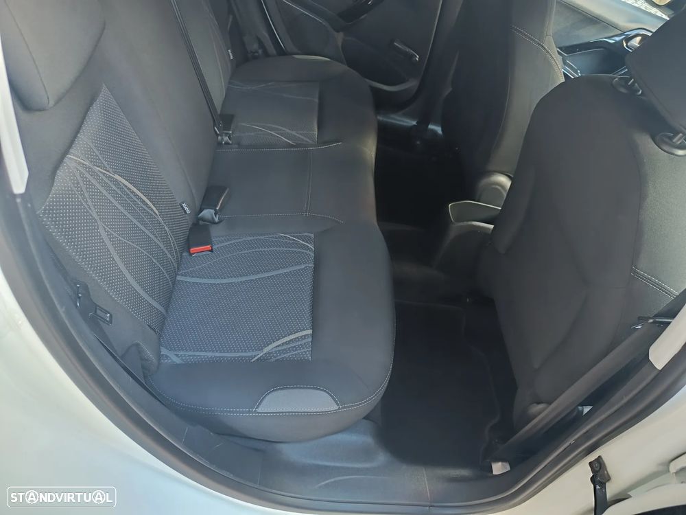 Peugeot 208 1.2 VTi SE Style - 28