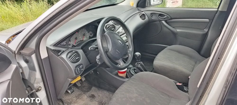 Ford Focus 1.8 TDDi Comfort - 19