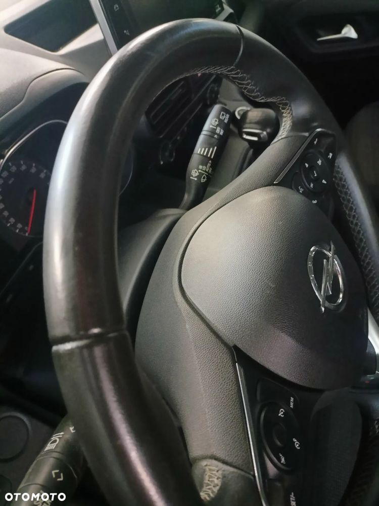 Opel Combo 1.2 Turbo Start/Stop Innovation - 12