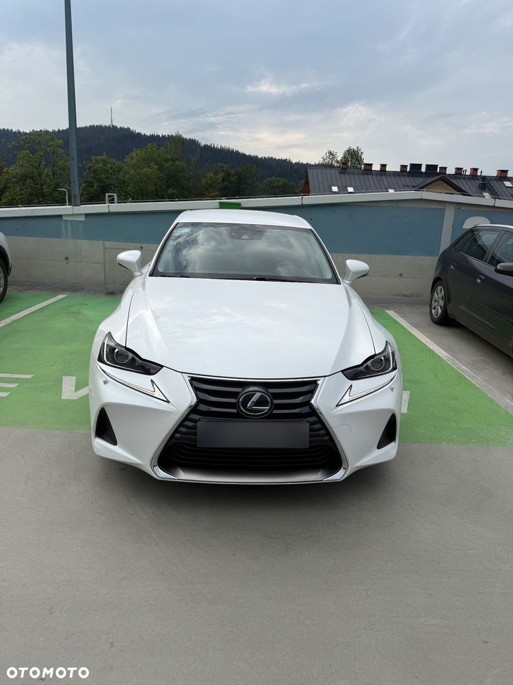 Lexus IS 300h Business Edition - 1