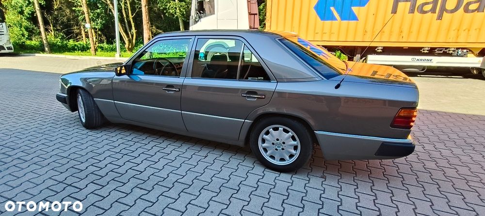 Mercedes-Benz W124 (1984-1993) - 8