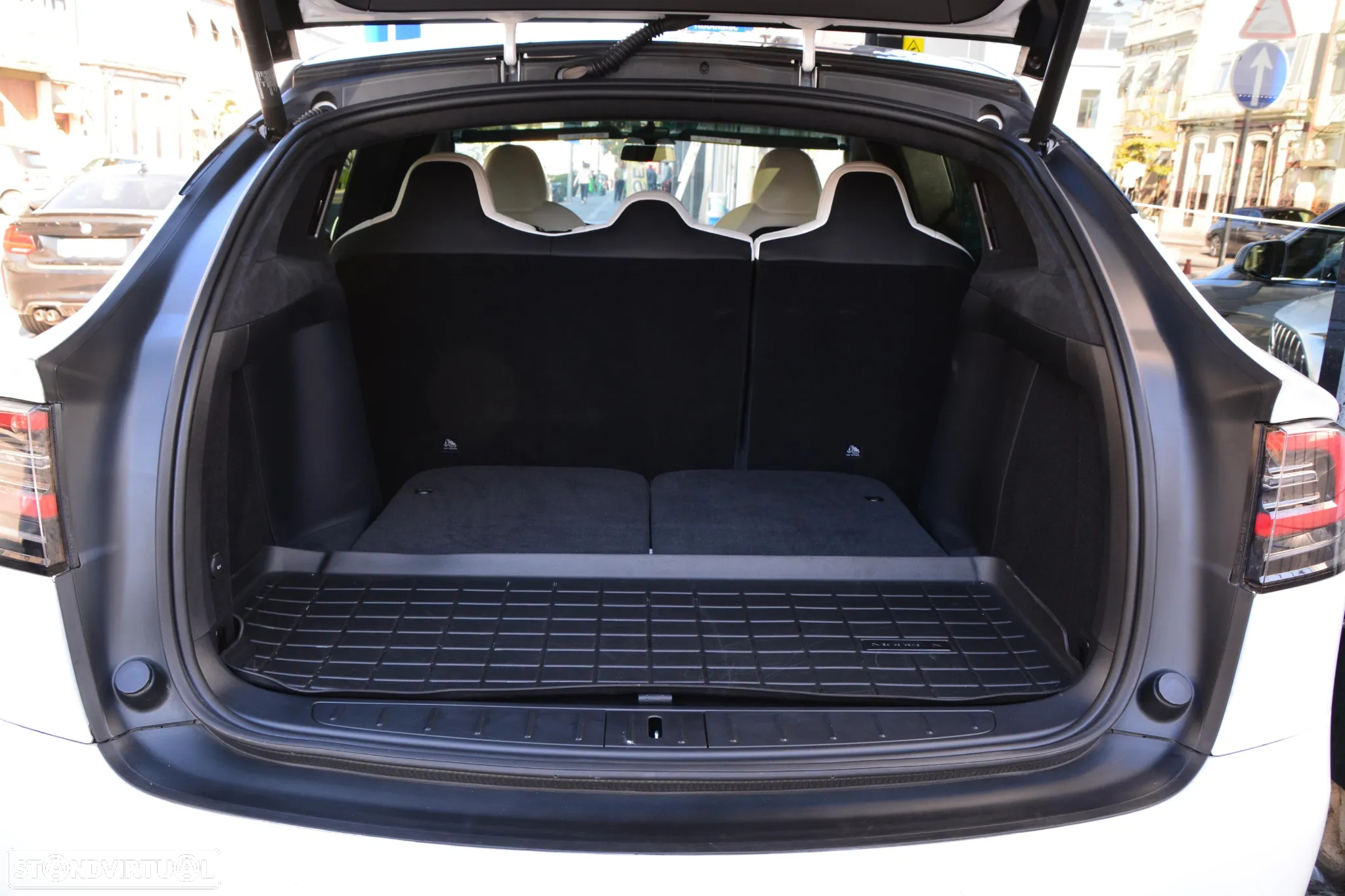 Tesla Model X 100 kWh Long Range AWD - 48