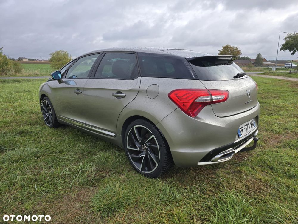 Citroën DS5 BlueHDi 180 SoChic - 2