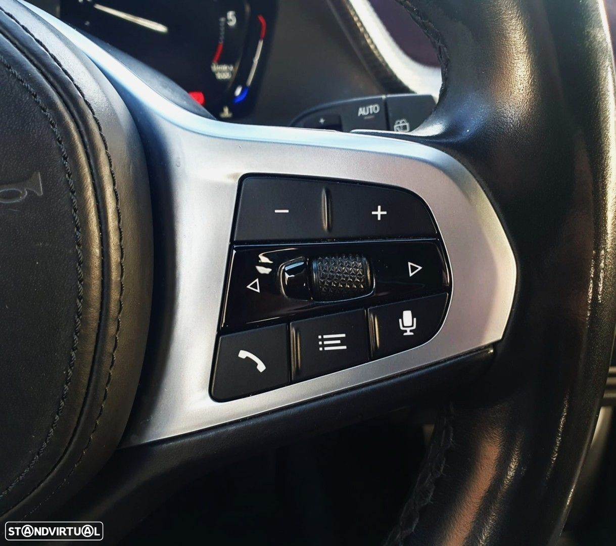 BMW 116 d Pack Desportivo M - 15