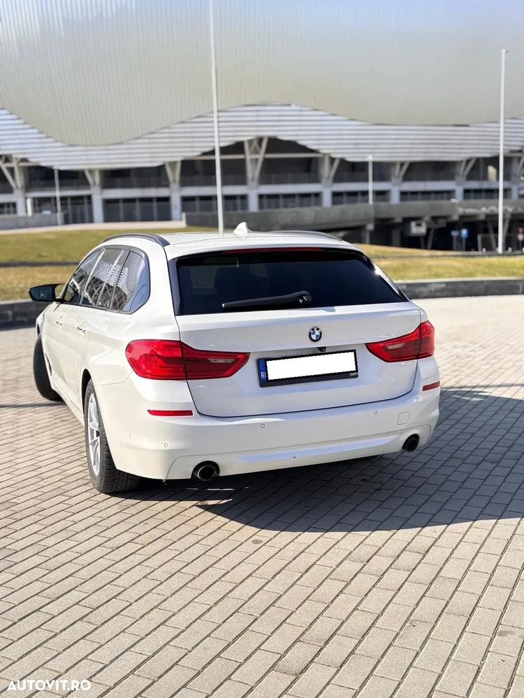 BMW Seria 5 520d Aut. Luxury Line - 3