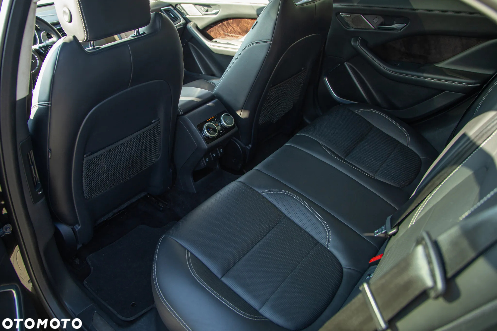Jaguar I-Pace EV400 AWD First Edition - 11