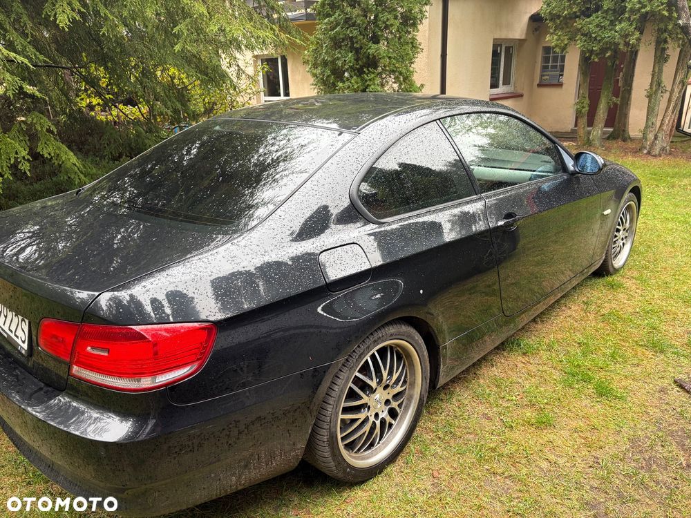 BMW Seria 3 320i - 3