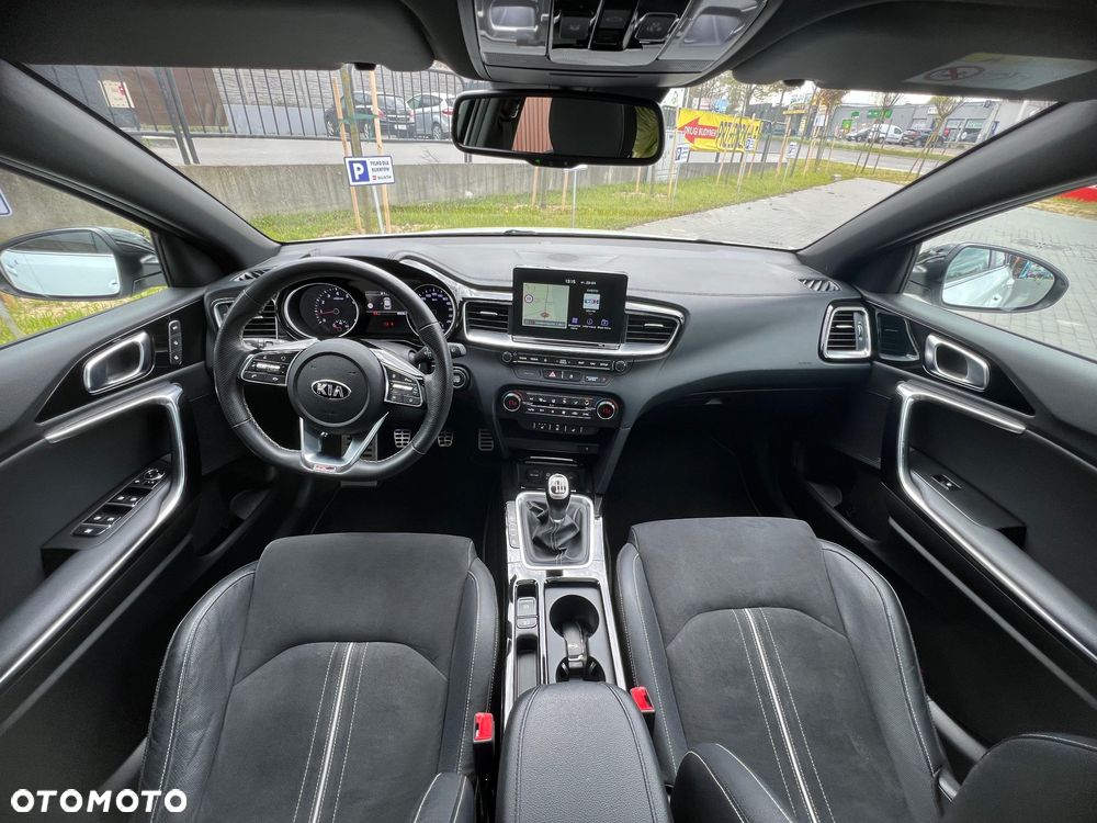 Kia Ceed 1.4 T-GDI OPF GT Line - 11