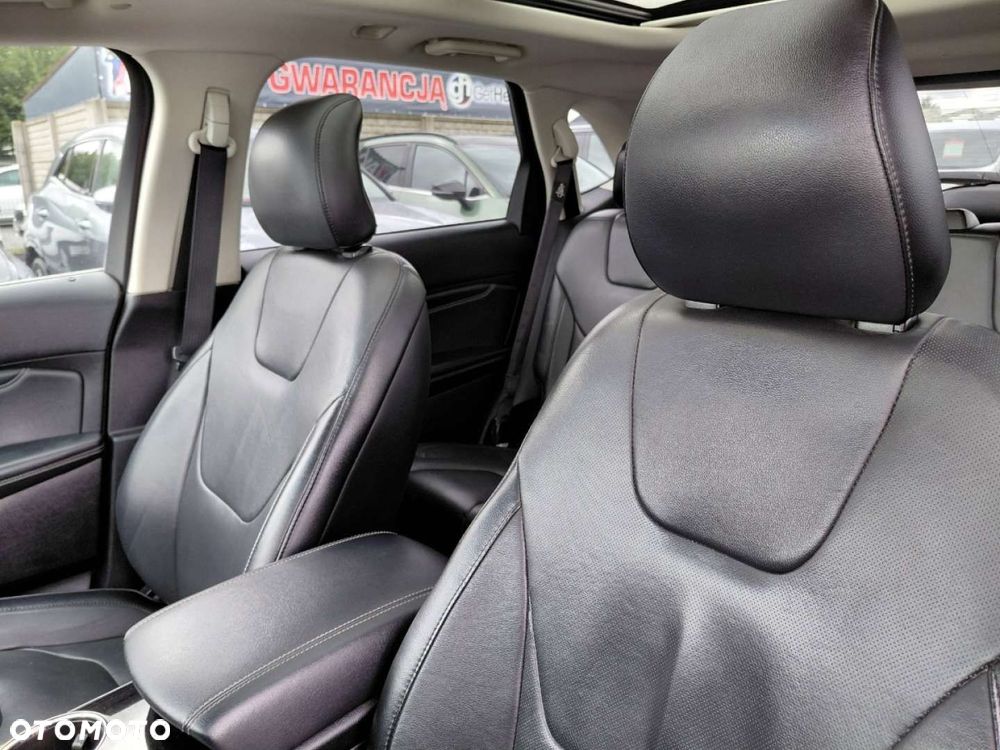 Ford Edge - 16