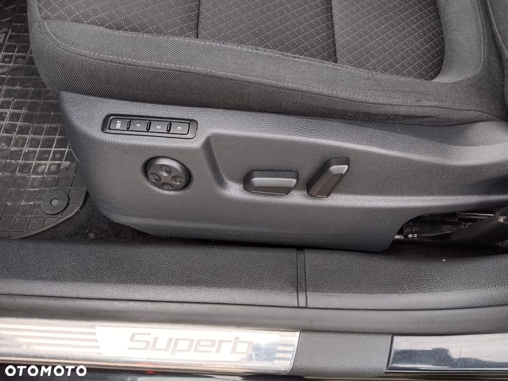 Skoda Superb 2.0 TDI Exclusive - 16