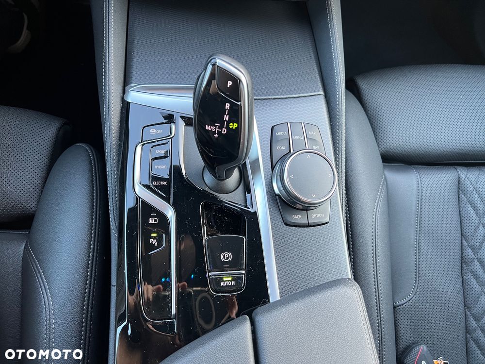 BMW Seria 5 530e xDrive M Sport sport - 11