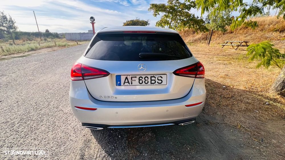 Mercedes-Benz A 250 e Progressive - 10