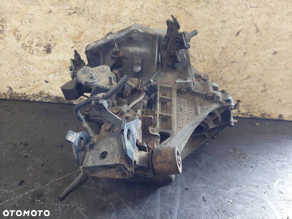 SKRZYNIA BIEGÓW TOYOTA YARIS II 1.0 12V MANUAL 5 BIEGÓW - 3