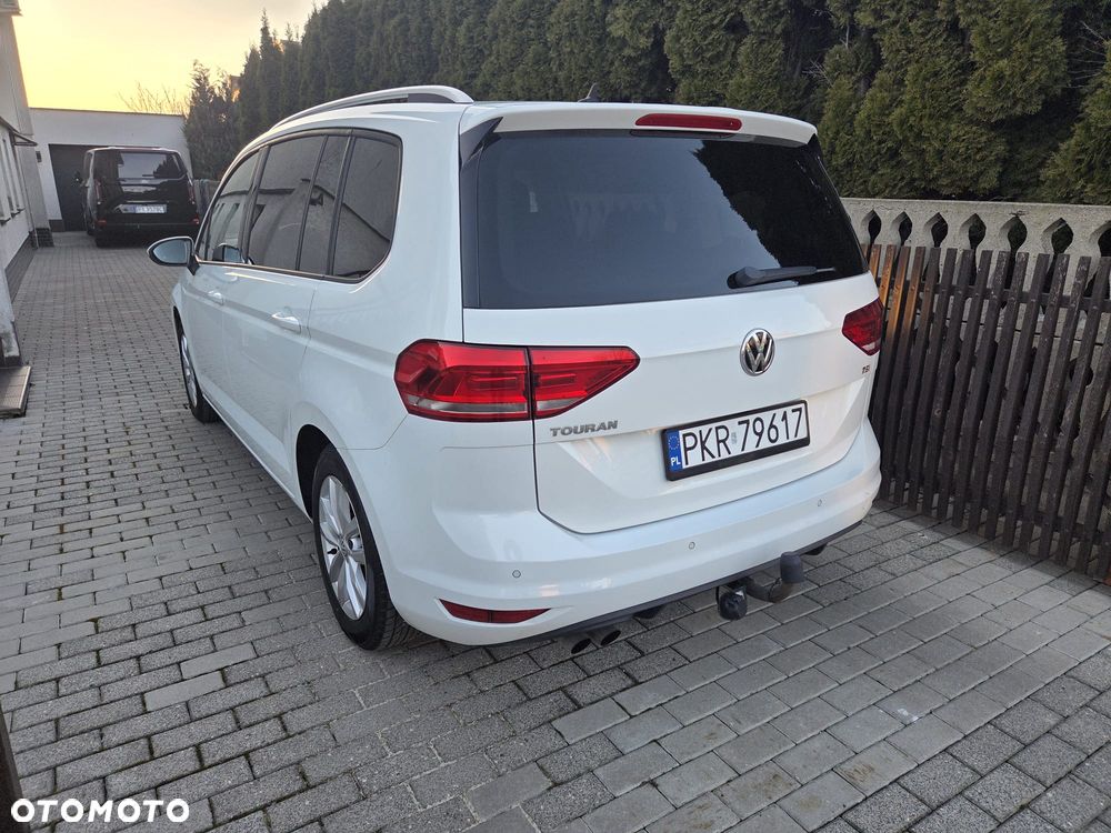 Volkswagen Touran - 5