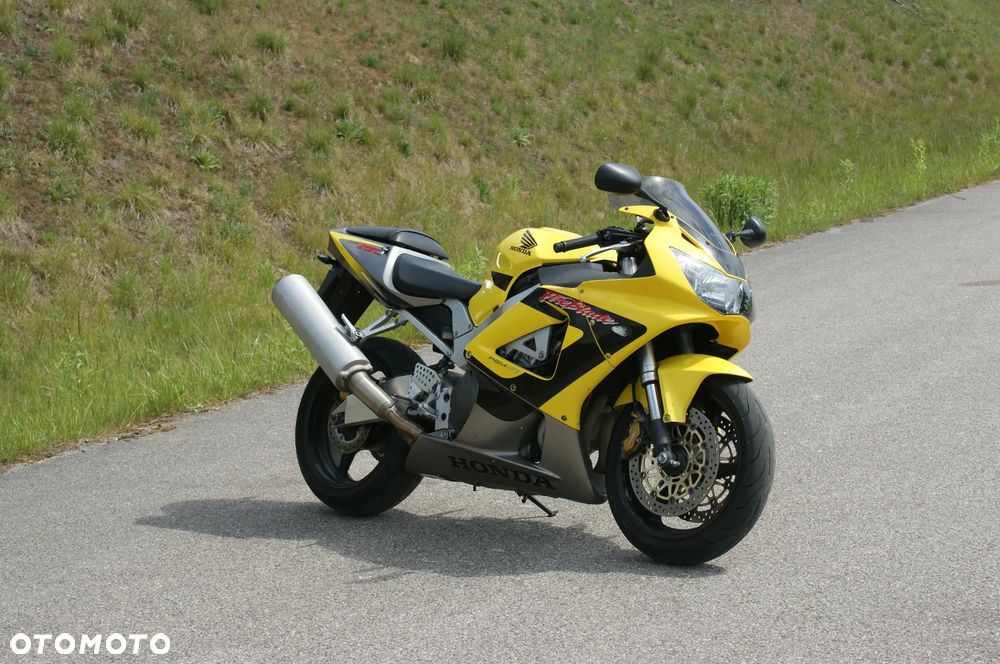 Honda CBR - 3