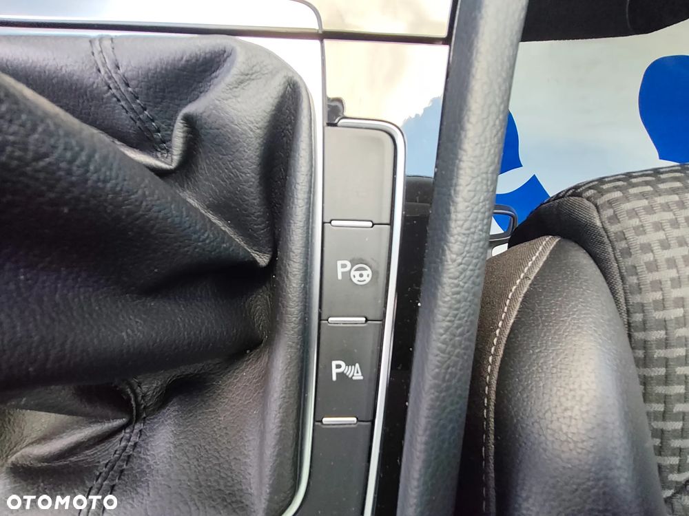 Volkswagen Golf 1.4 TSI BlueMotion Technology Highline - 26