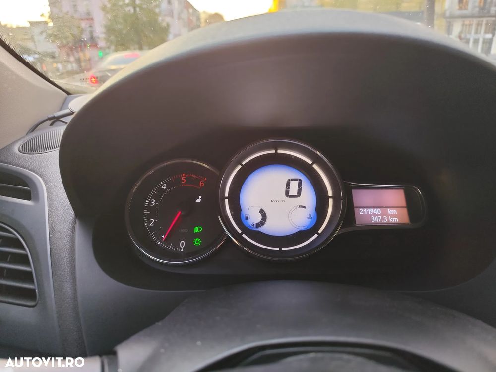 Renault Megane 1.5 dCi Expression - 6