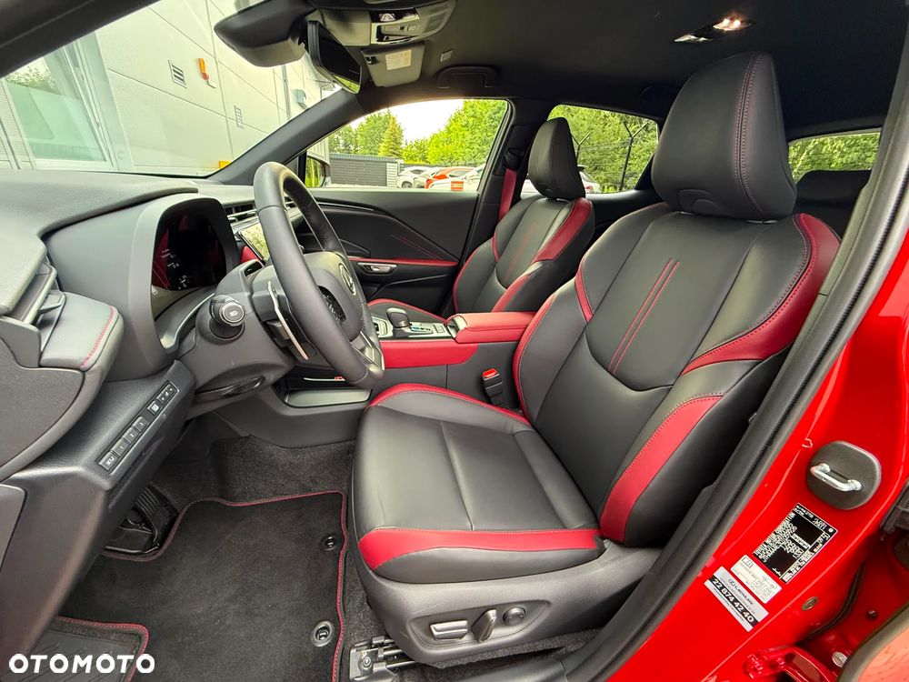 Lexus LBX 1.5 Hybrid Vibrant Edition - 12