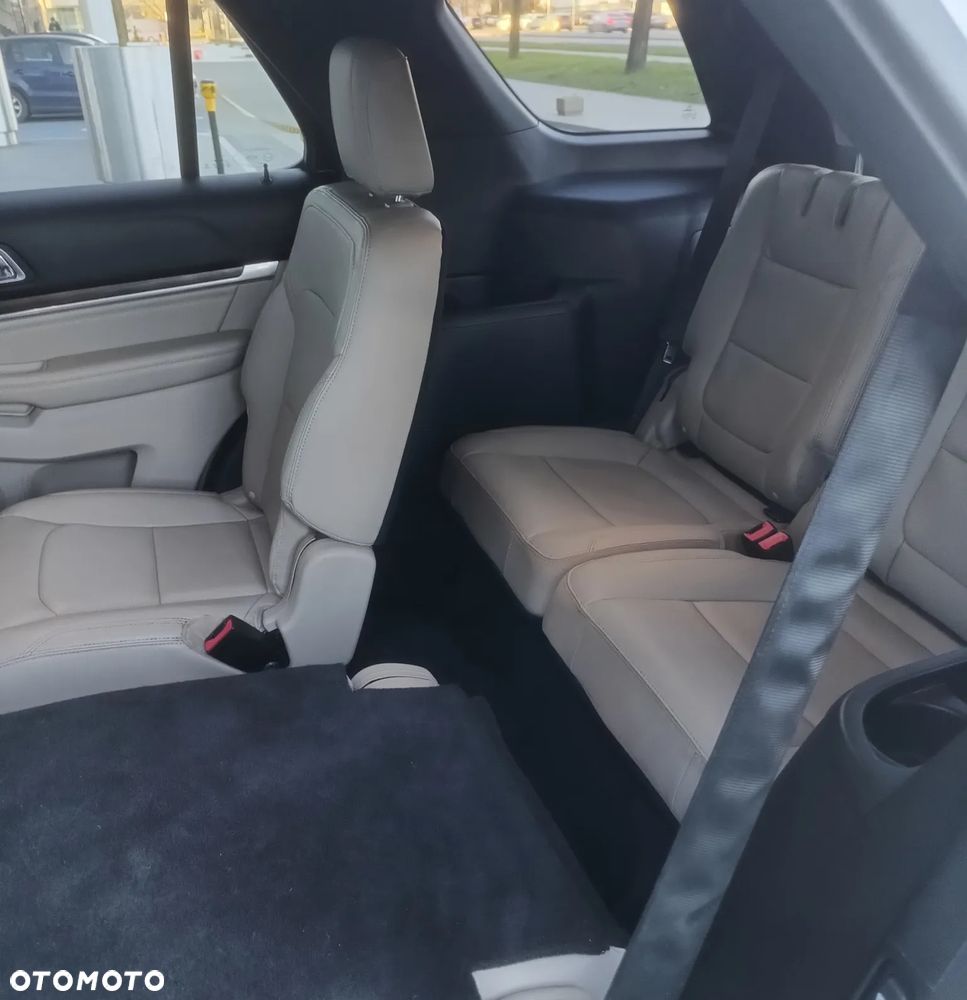 Ford Explorer - 8