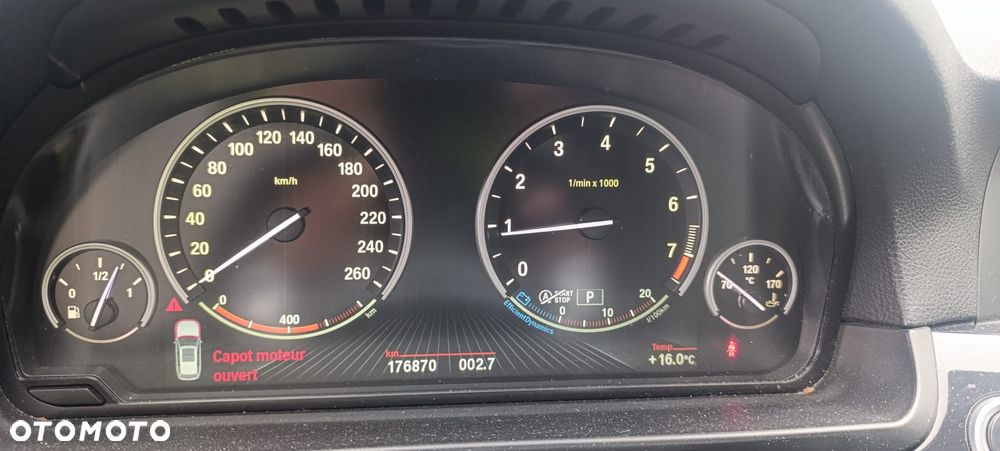 BMW Seria 5 528i - 12