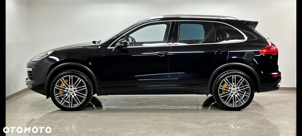 Porsche Cayenne - 2