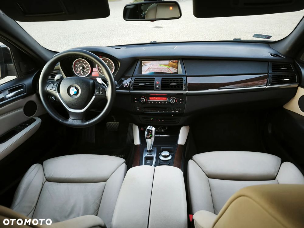 BMW X6 xDrive50i Edition Exclusive - 16