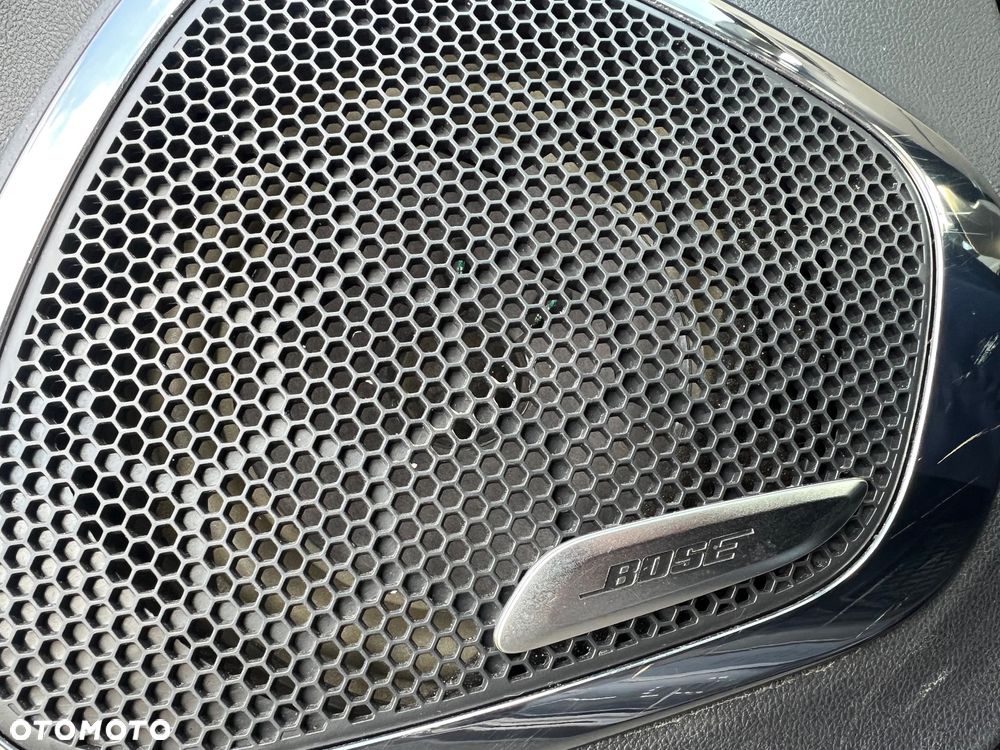 Renault Captur 1.2 Energy TCe Initiale Paris EDC - 32