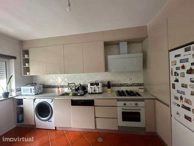 Apartamento T2 Santa Eugenia c/garagem fechada - Grande imagem: 2/7