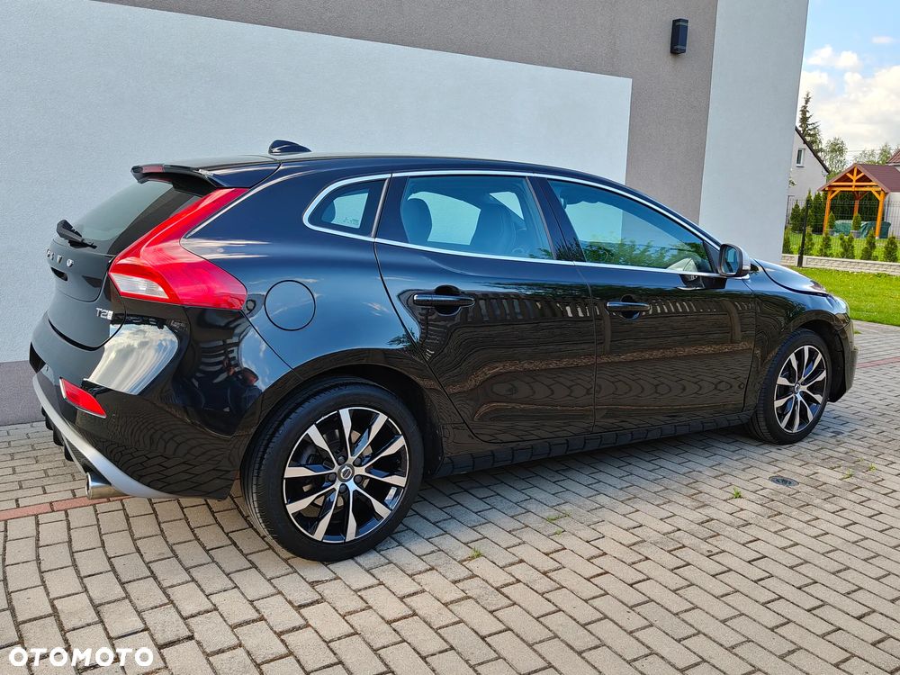 Volvo V40 T2 RDesign - 24
