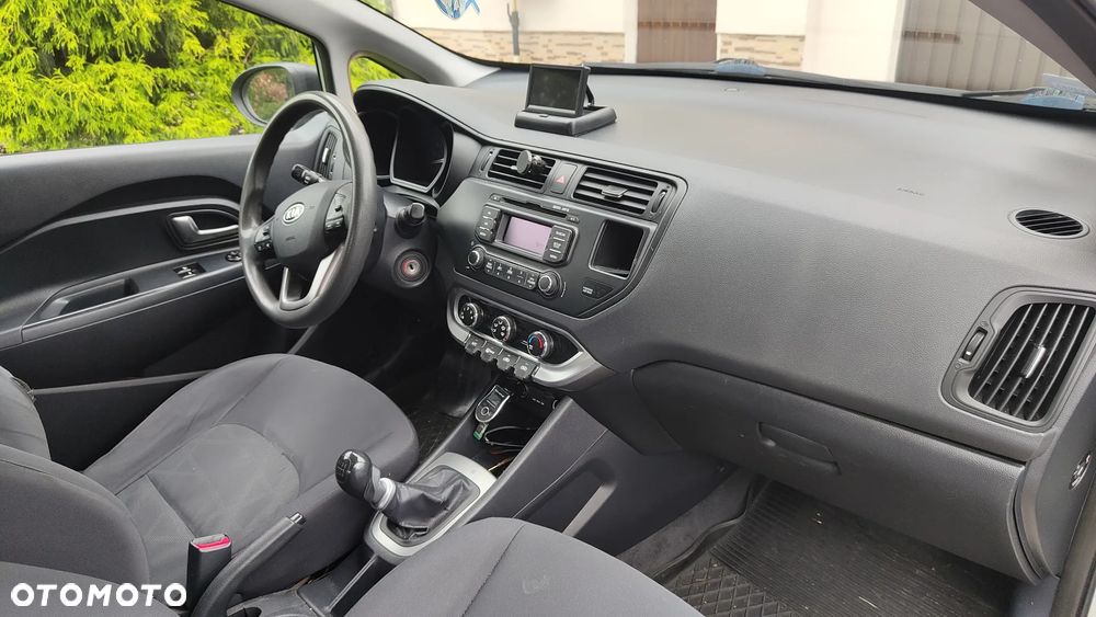 Kia Rio 1.4 Edition 7 - 9