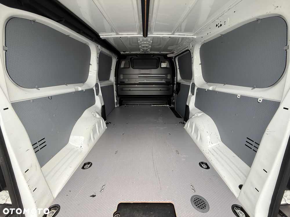 Opel Vivaro - 23
