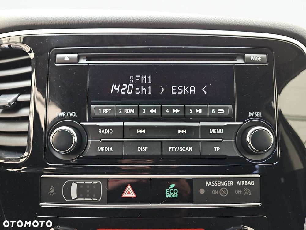 Mitsubishi Outlander - 23