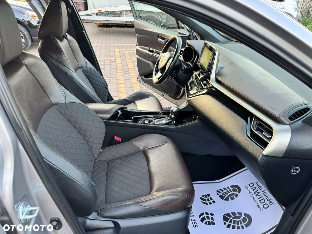 Toyota C-HR Lounge - 25