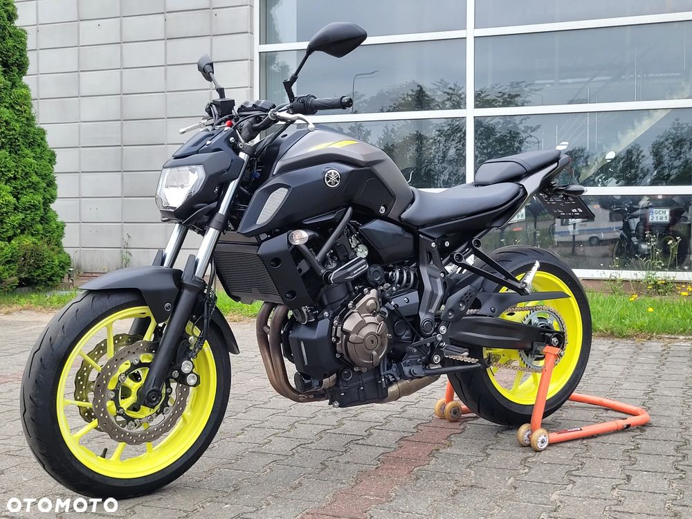 Yamaha MT - 7