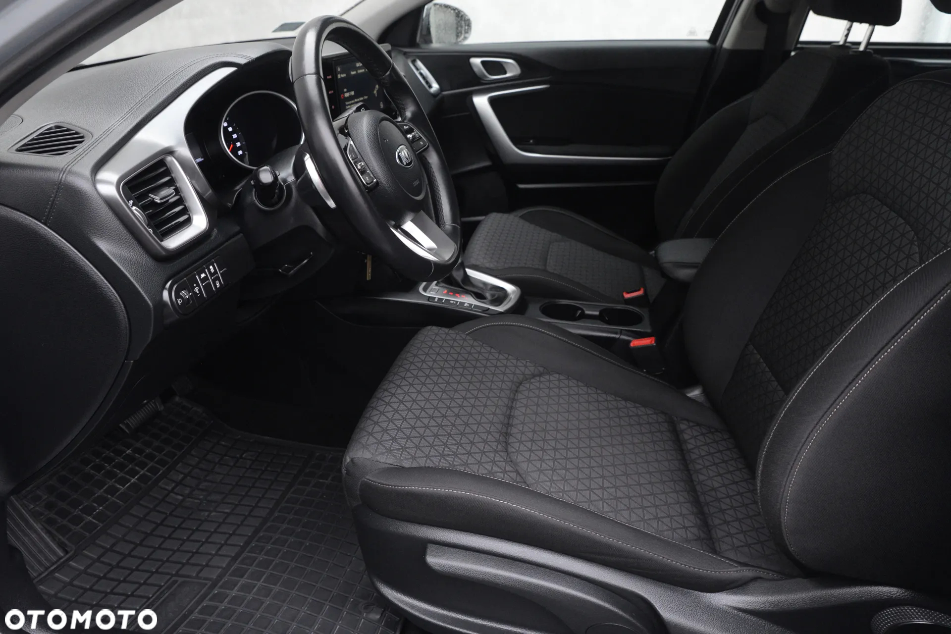 Kia Ceed 1.5 T-GDI Business Line DCT - 7